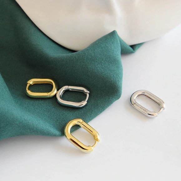 925 Sterling Silver Stud Earrings - Picture 2 of 10